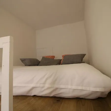Iporto Suites Хостел *